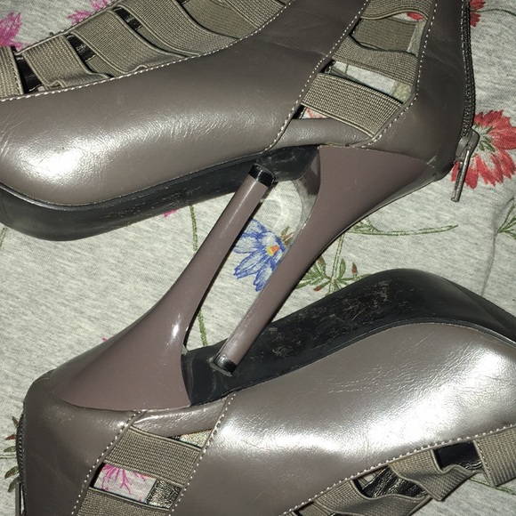 Heels/sandals - Picture 2 of 8